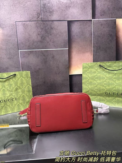 Gg new arrival Betty bag size : 28*23cm