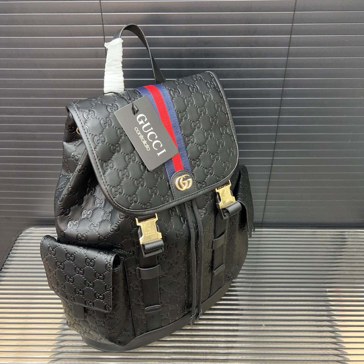 Gg new arrival backpack bag size : 34 *42 cm