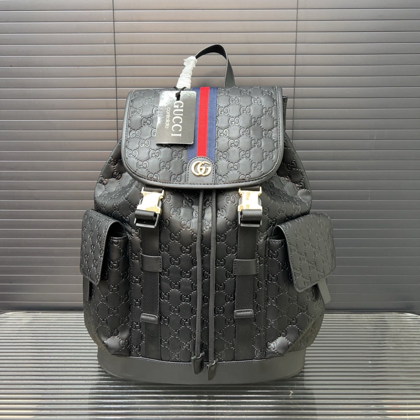 Gg new arrival backpack bag size : 34 *42 cm