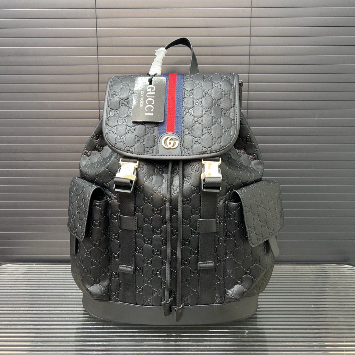 Gg new arrival backpack bag size : 34 *42 cm