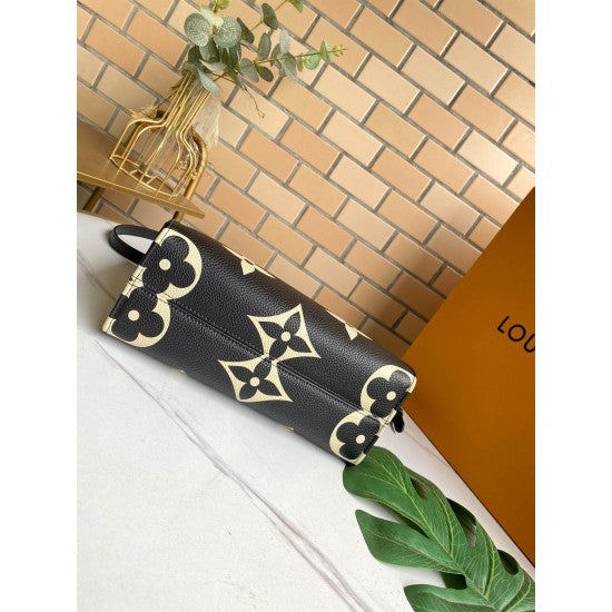L-bag Size: 25 x 19 x 11.5 cm