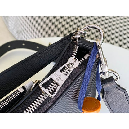 L-bag Size: 25 x 15 x 8 cm