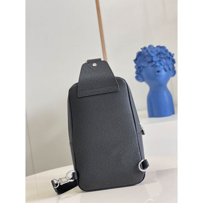 Model: M30443 Size: 20 x 31 x 10 cm