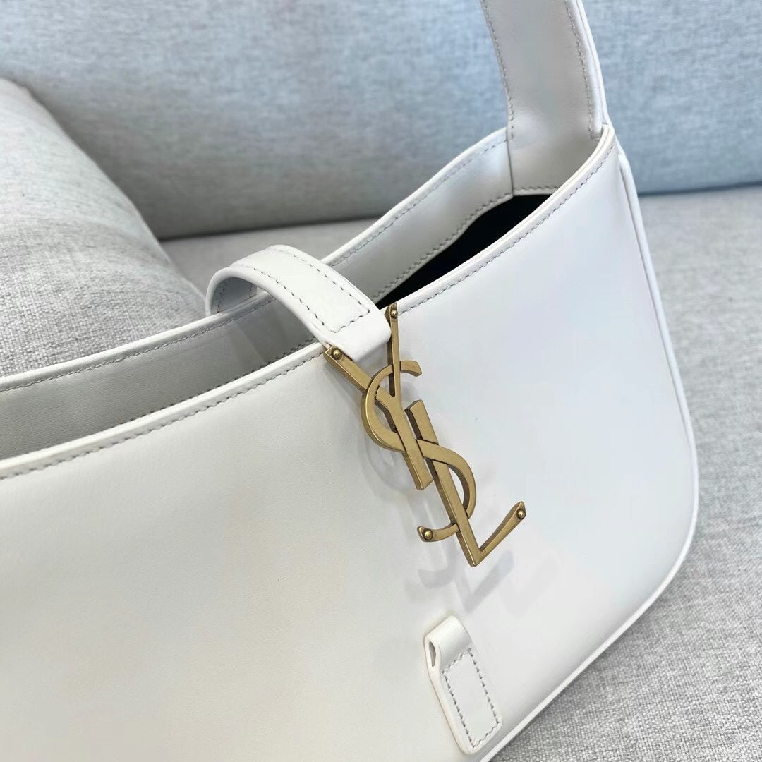 Y Le 5 A 7  Hobo Bag In Smooth Leather