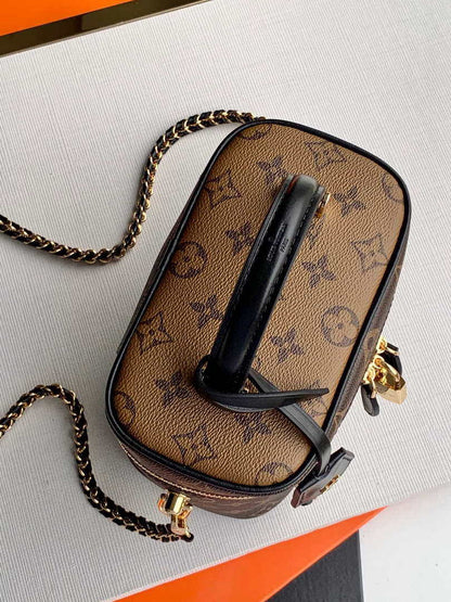 Louis M45165  Vanity Pm Monogram Bag