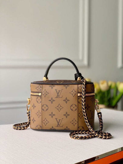 Louis M45165 Vanity Pm Monogram Reverse Bag