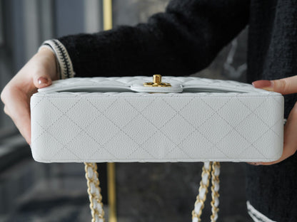 CC CF25 Classic flap bag Caviar leather
